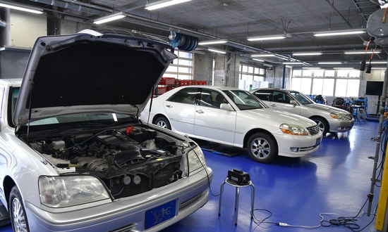 車両整備実習室 第1校舎1階