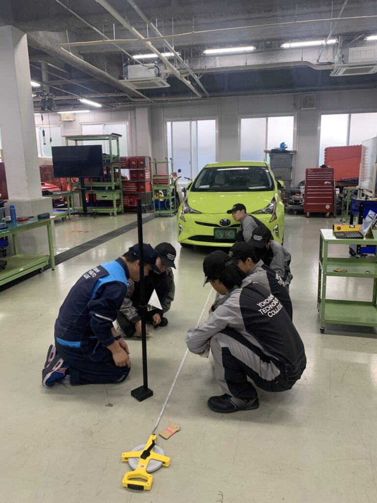 【エーミング＆車検実習～1級自動車整備科】